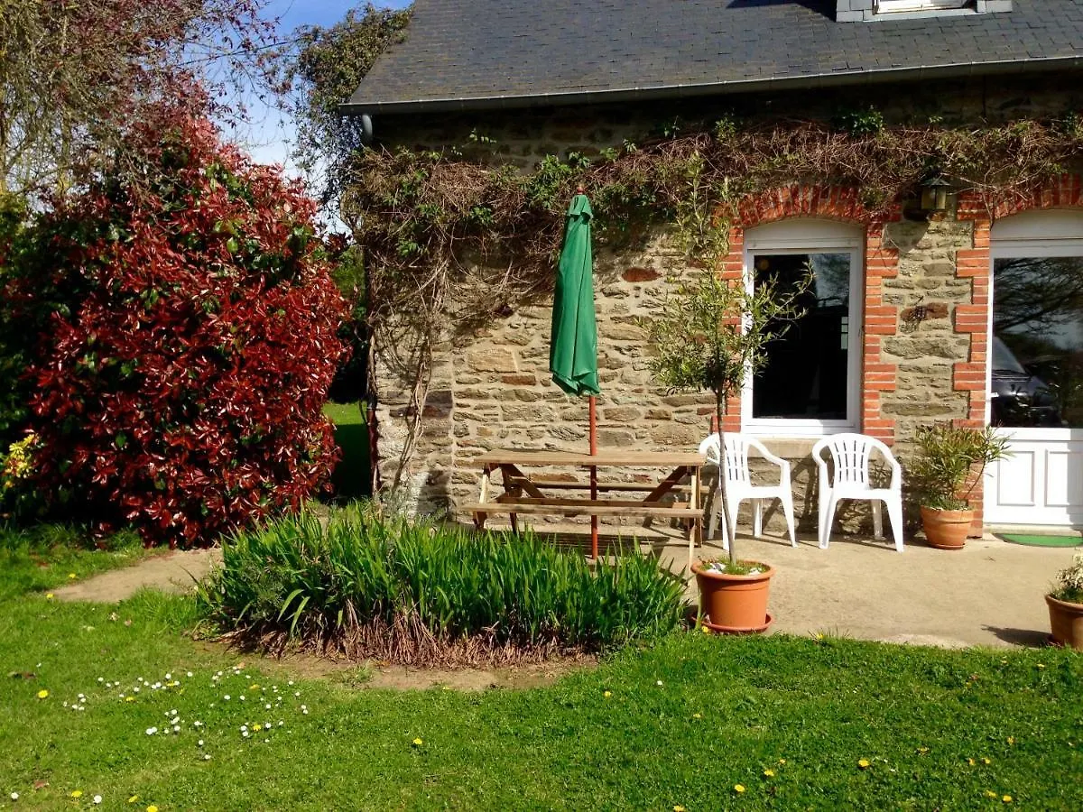 Holiday home La Ville De Mainguy Josselin