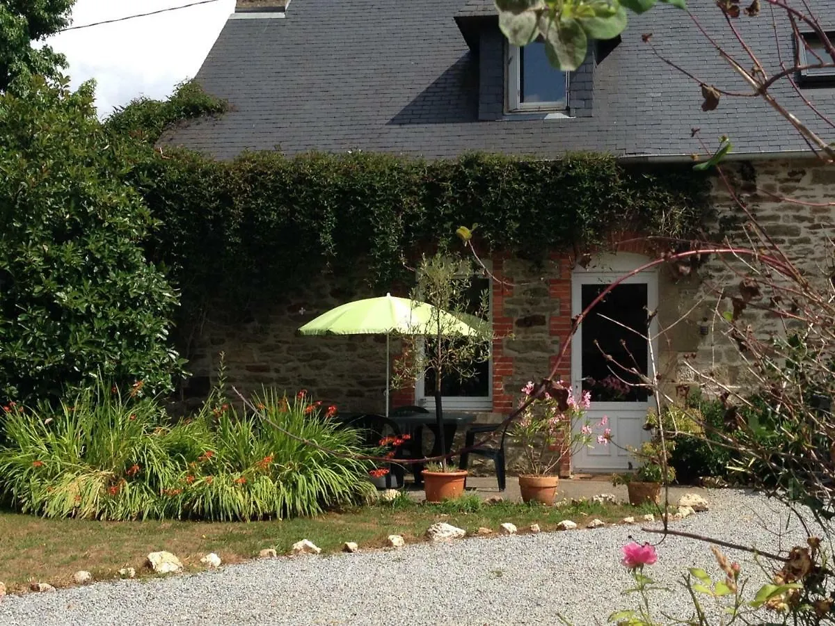 La Ville De Mainguy Josselin Holiday home